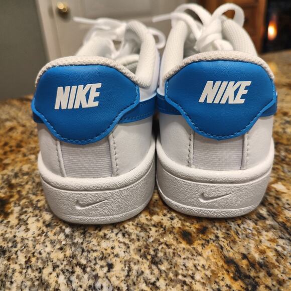 Nike White & Blue Sneakers Mens Size 7 Model CQ9246-106